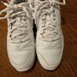 Varsity Cheerleader 3 C3 Women's White Lightweight Cheer Shoes size 5.5 Practice